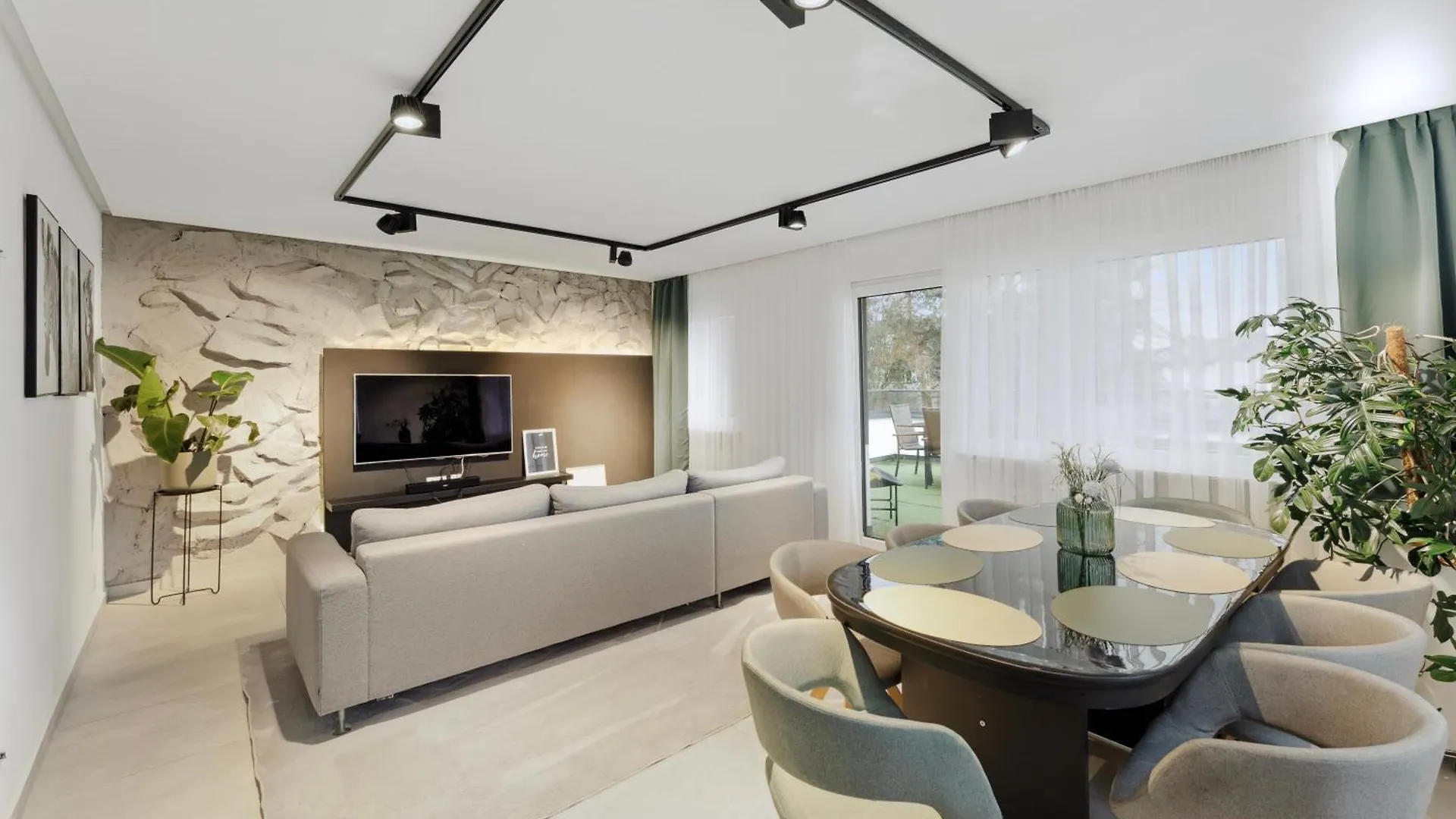 Day Young Life 1 Or 2 Aparts Núremberg Apartamento